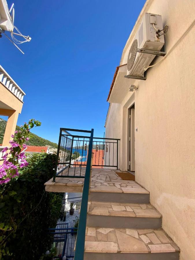 Apartmani Ines Marina  Exterior foto