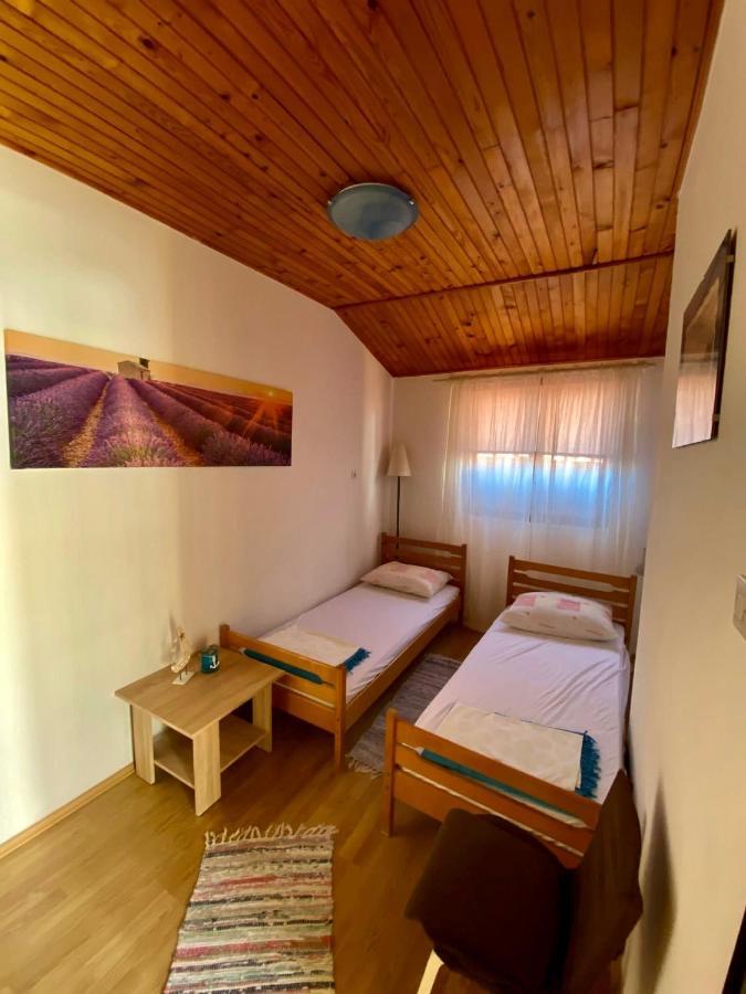 Apartmani Ines Marina  Exterior foto