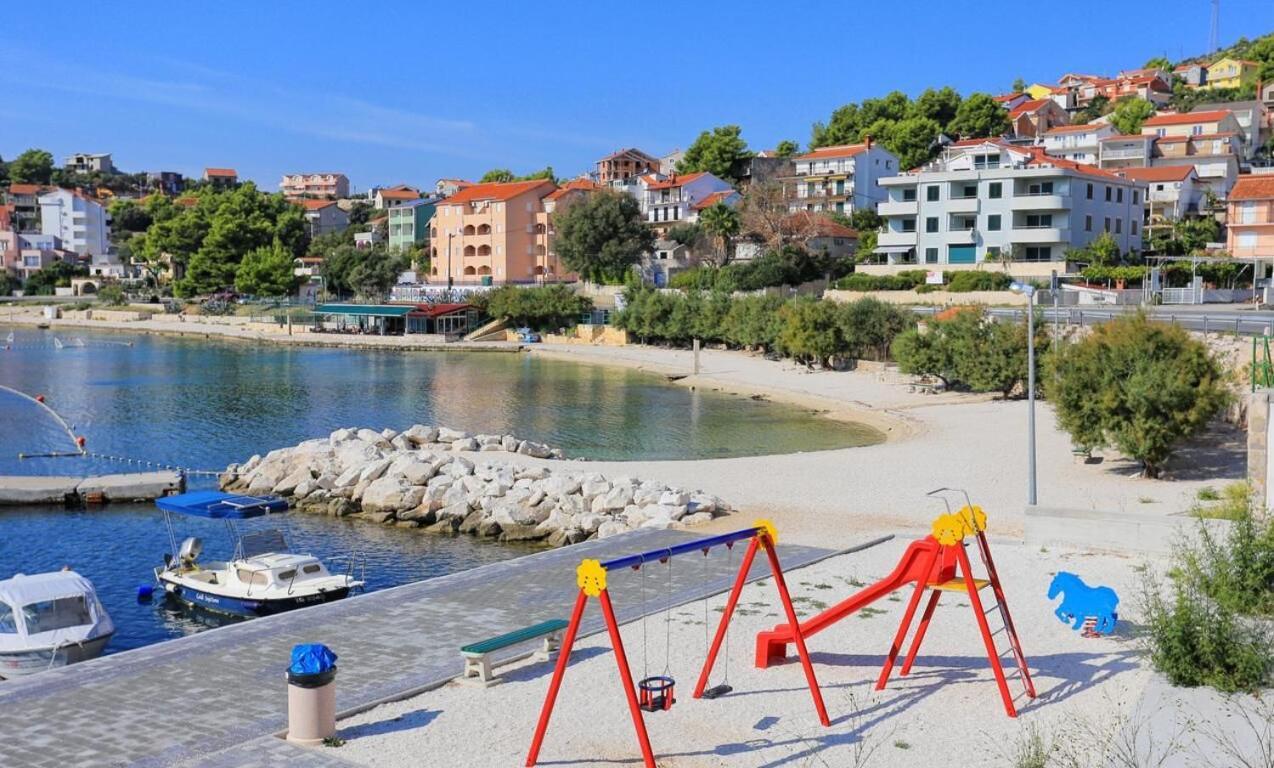 Apartmani Ines Marina  Exterior foto