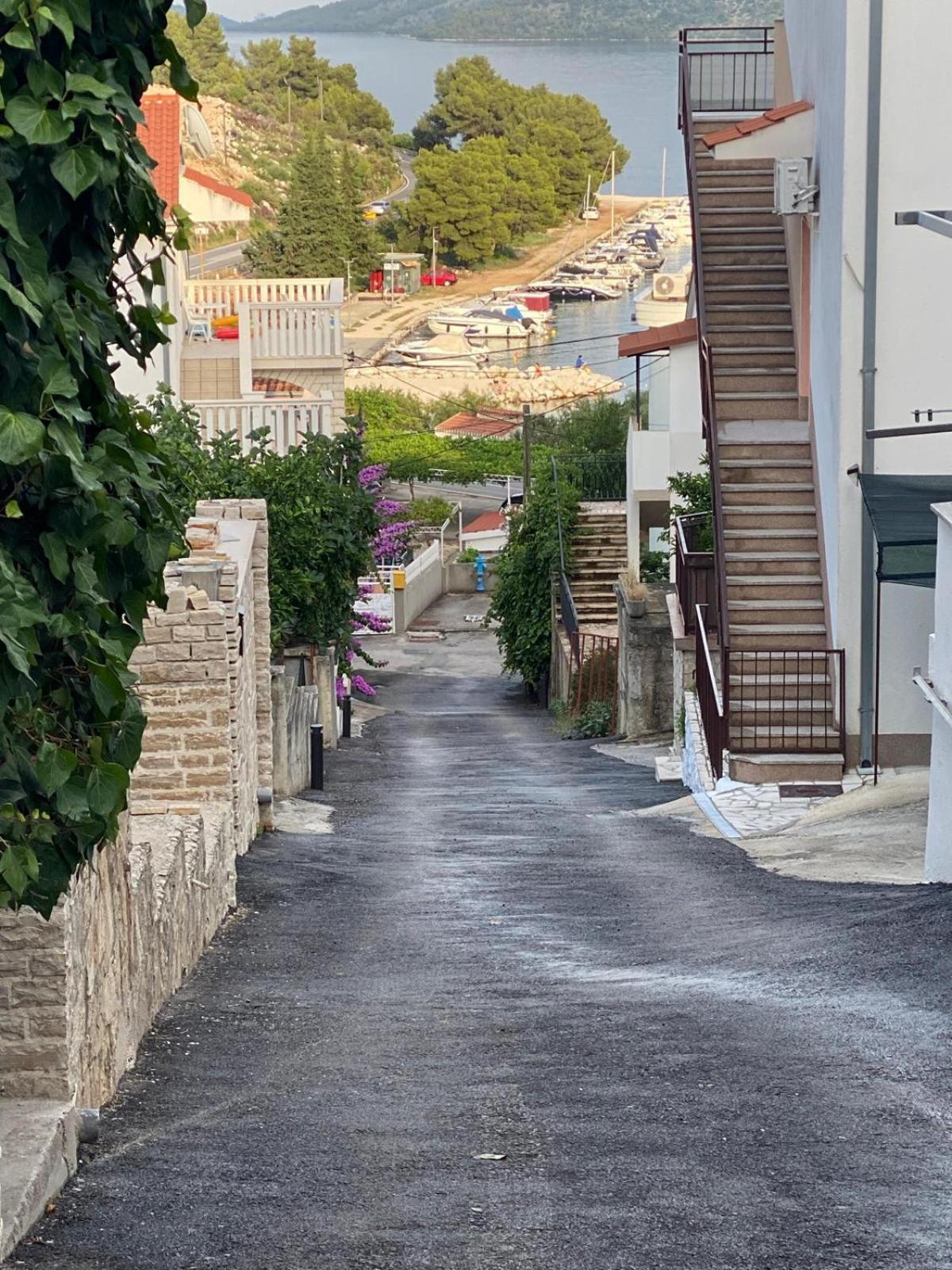 Apartmani Ines Marina  Exterior foto