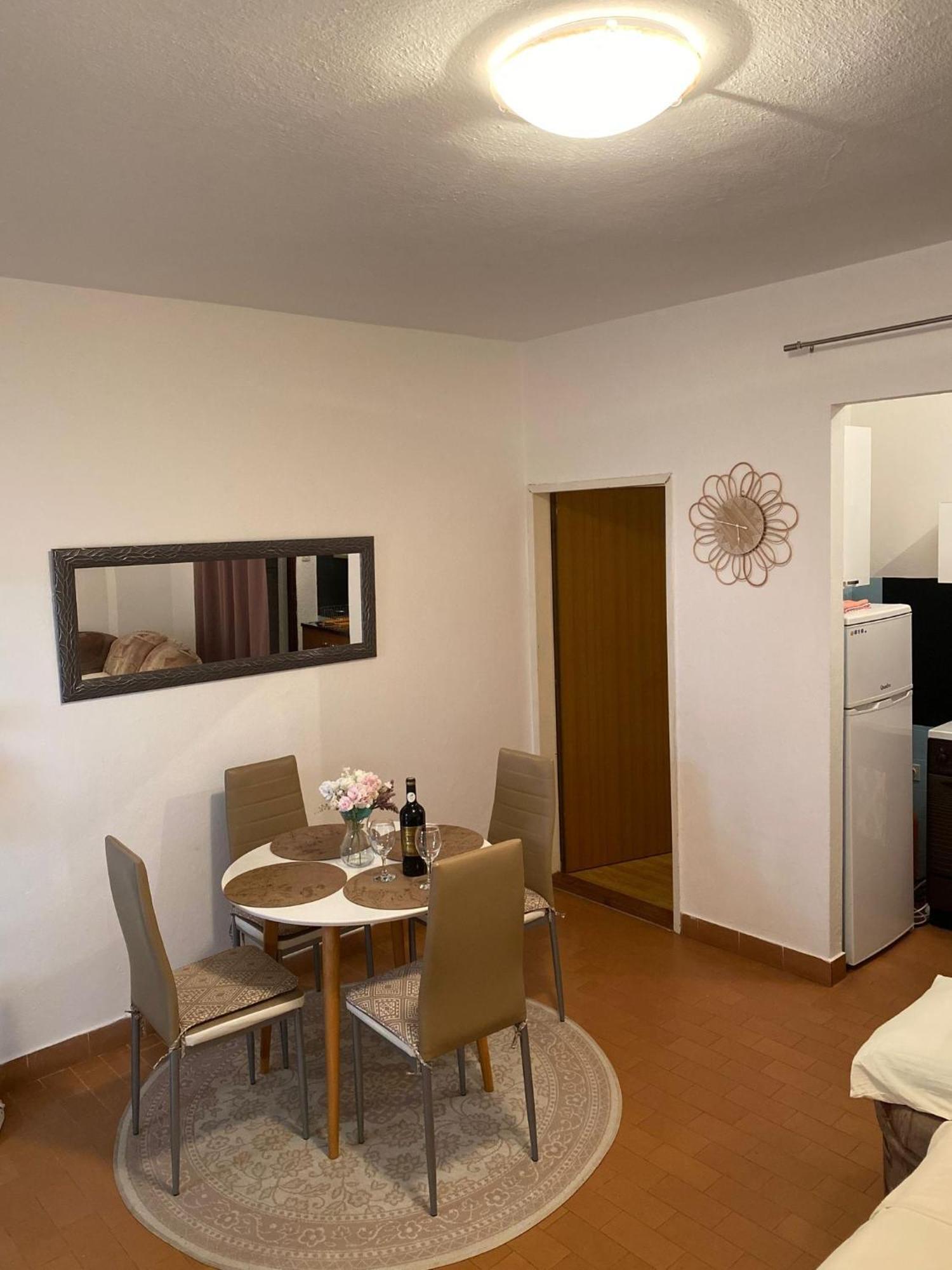Apartmani Ines Marina  Exterior foto